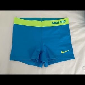 Women’s Small Nike pro shorts